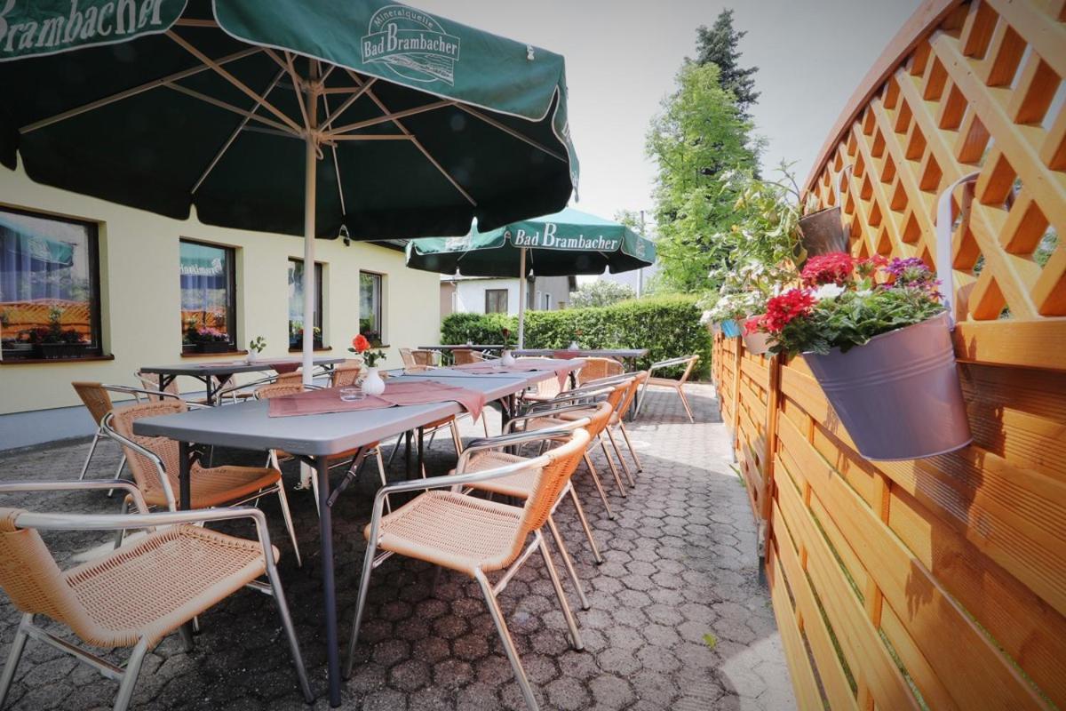 Hotel Zum Einsiedler Deutschneudorf Exterior foto